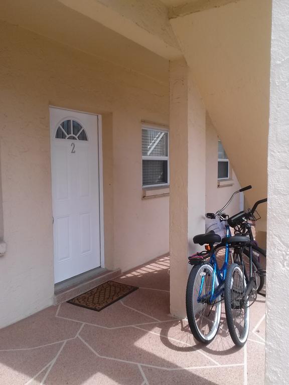 Beach Vacation Get-Away Apartment Сейнт Пийт Бийч Стая снимка