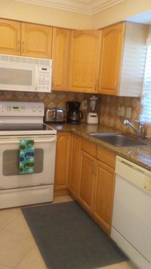 Beach Vacation Get-Away Apartment Сейнт Пийт Бийч Екстериор снимка